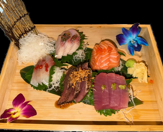15 Pc Assorted Sashimi Sampler.